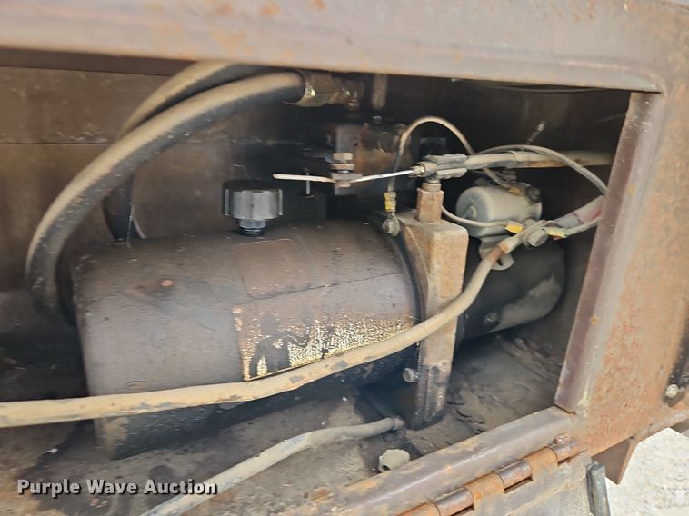 image for item DN7236 1992 Load EEZ equipment trailer