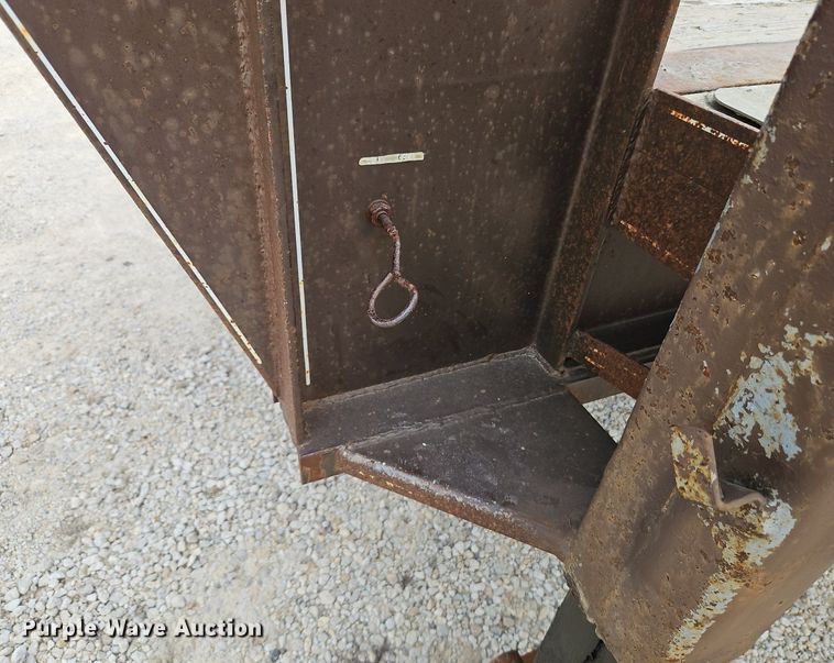 image for item DN7236 1992 Load EEZ equipment trailer