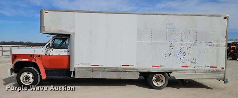 image for item DN7238 1988 GMC 6000 box truck