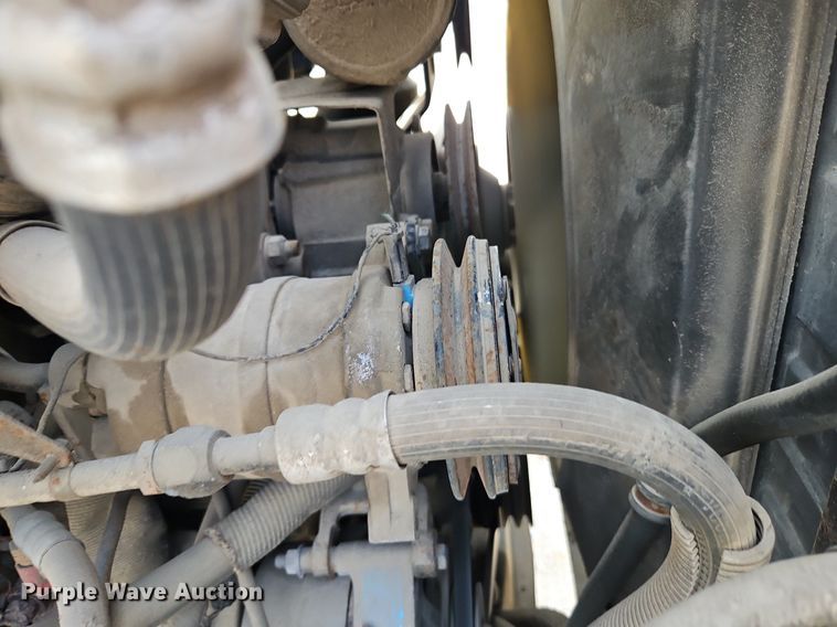 image for item DN7238 1988 GMC 6000 box truck