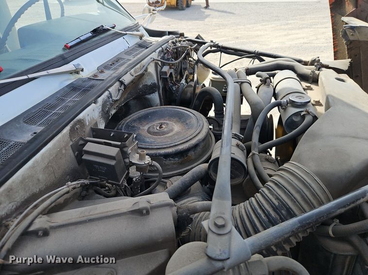 image for item DN7238 1988 GMC 6000 box truck