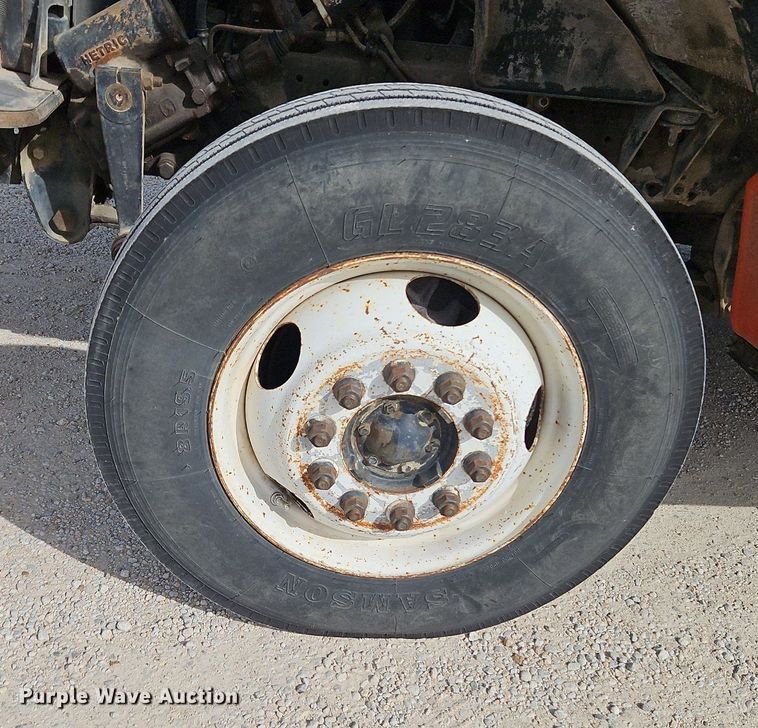 image for item DN7238 1988 GMC 6000 box truck