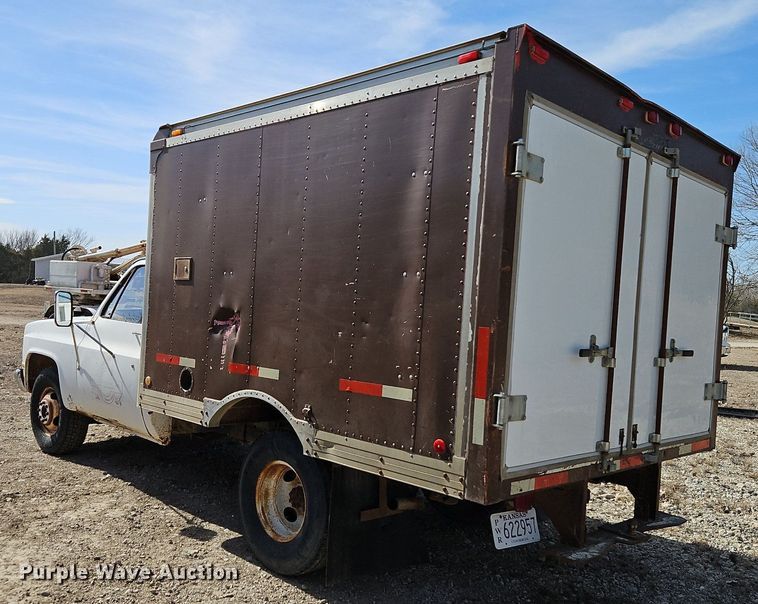 image for item DN7243 1986 Chevrolet  Custom Deluxe 30 box truck