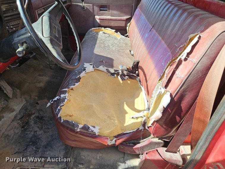 image for item DN7243 1986 Chevrolet  Custom Deluxe 30 box truck