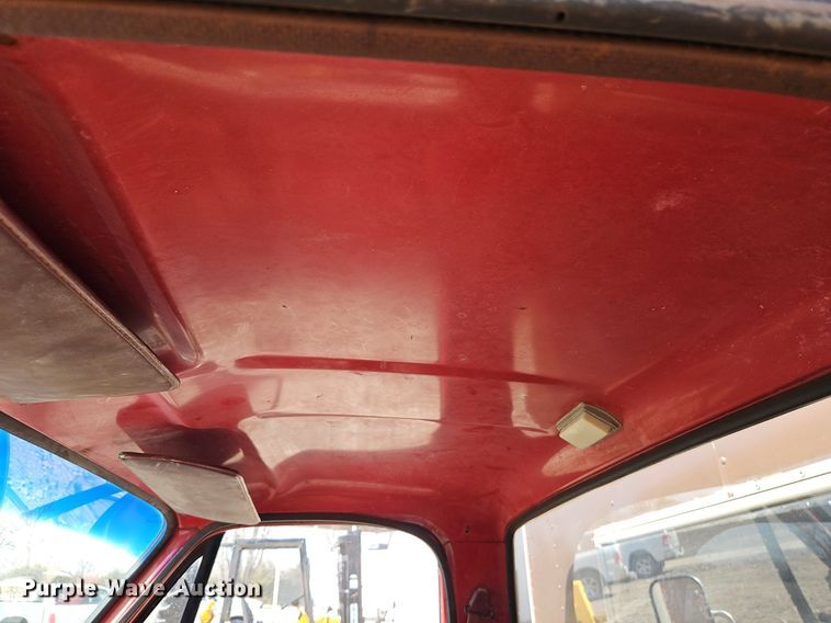 image for item DN7243 1986 Chevrolet  Custom Deluxe 30 box truck