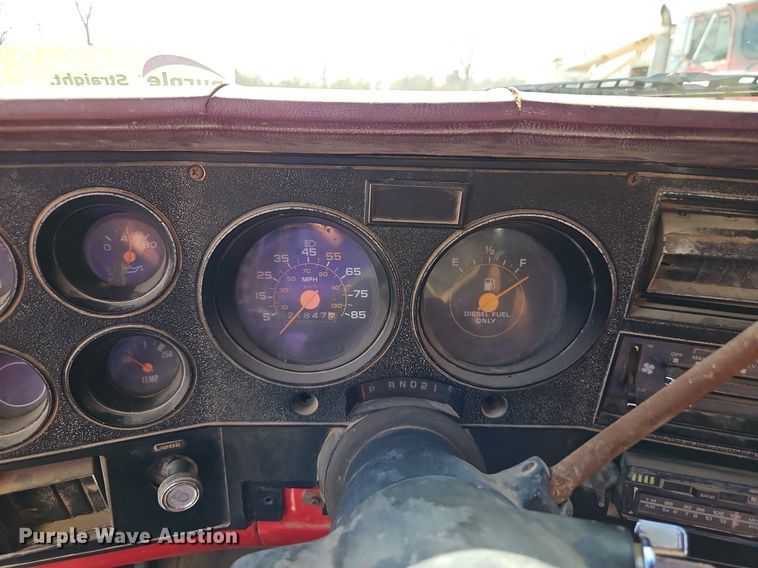 image for item DN7243 1986 Chevrolet  Custom Deluxe 30 box truck