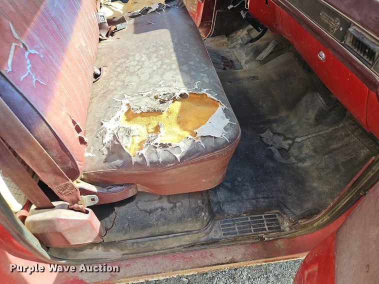 image for item DN7243 1986 Chevrolet  Custom Deluxe 30 box truck