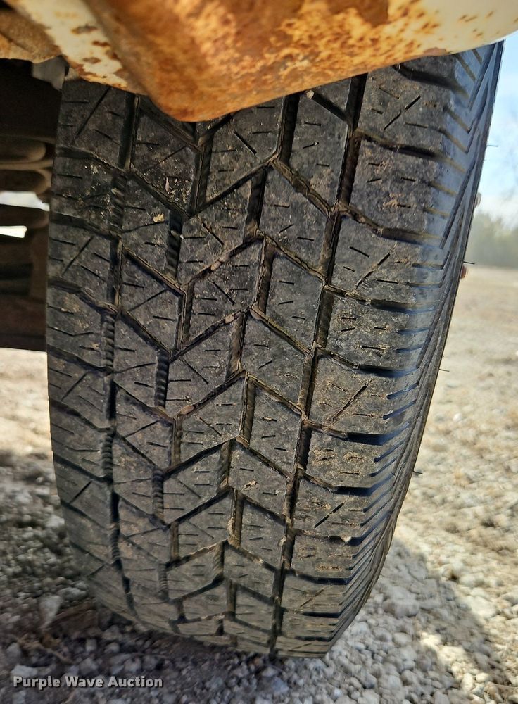 image for item DN7243 1986 Chevrolet  Custom Deluxe 30 box truck