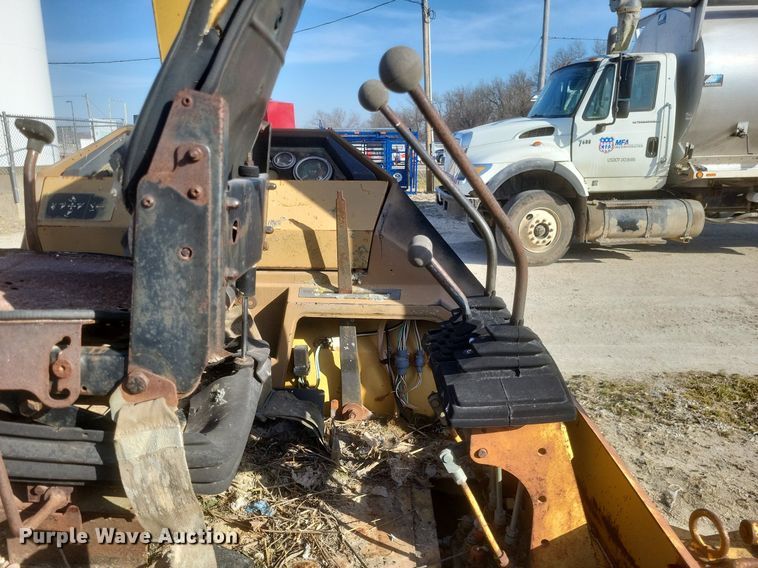 image for item DO4831 1986 Caterpillar 416 backhoe