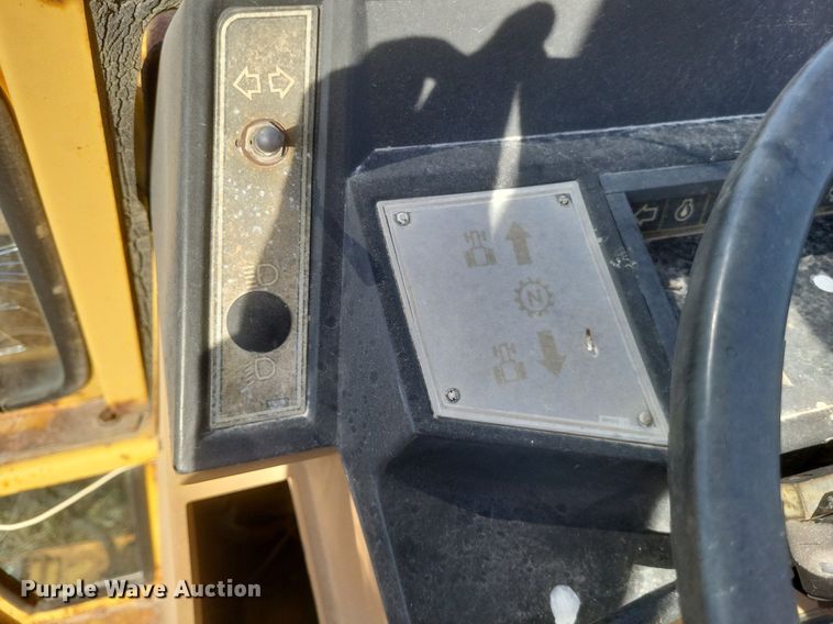 image for item DO4831 1986 Caterpillar 416 backhoe