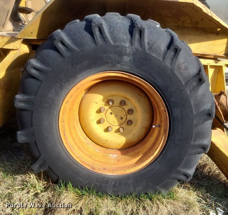 image for item DO4831 1986 Caterpillar 416 backhoe