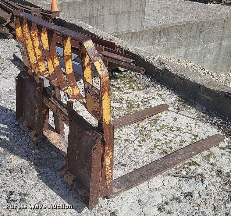 image for item DO4836 1994 Case 1845C skid steer loader