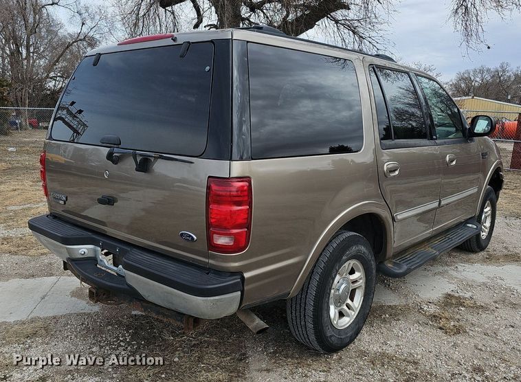 image for item DP0806 2002 Ford  Expedition XLT SUV