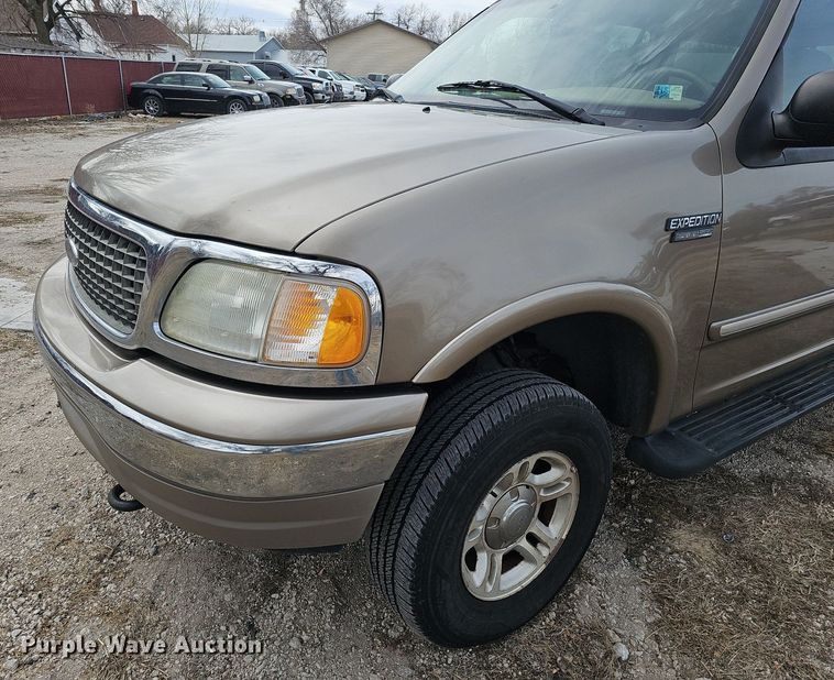 image for item DP0806 2002 Ford  Expedition XLT SUV