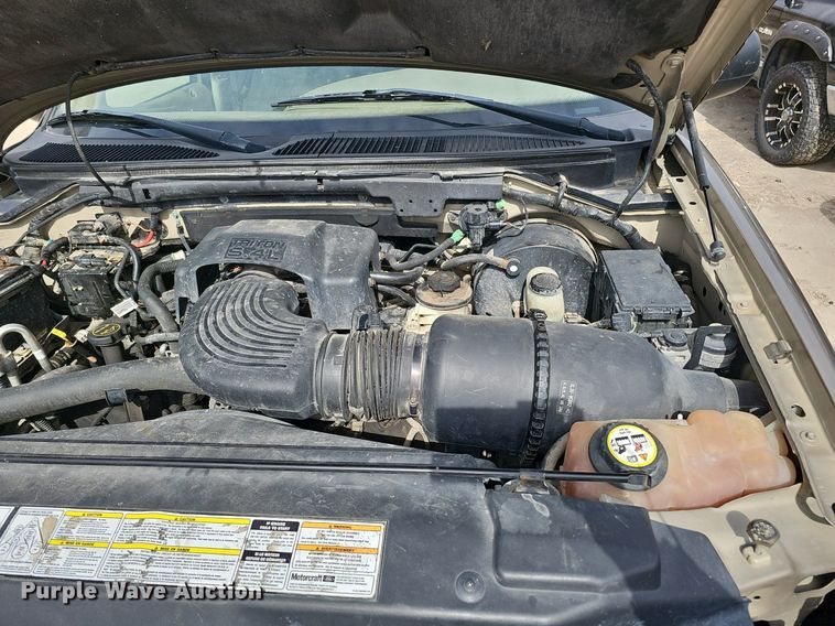 image for item DP0806 2002 Ford  Expedition XLT SUV