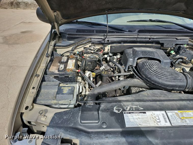 image for item DP0806 2002 Ford  Expedition XLT SUV