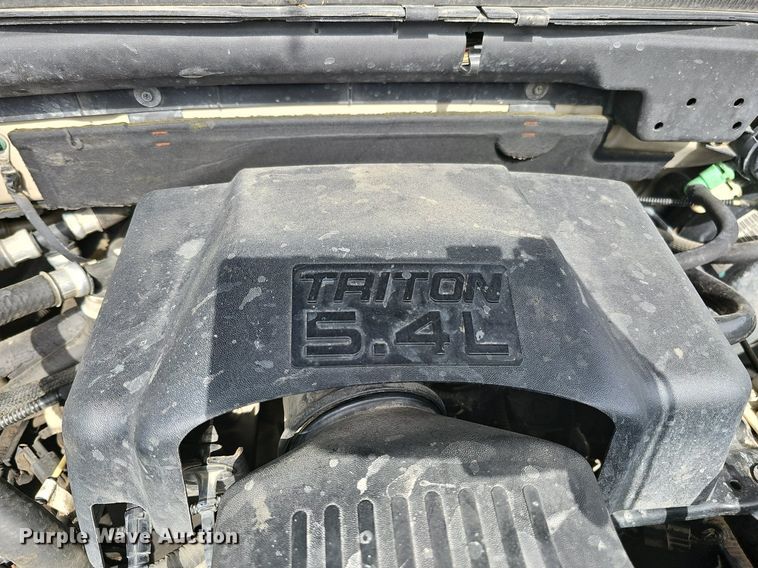 image for item DP0806 2002 Ford  Expedition XLT SUV