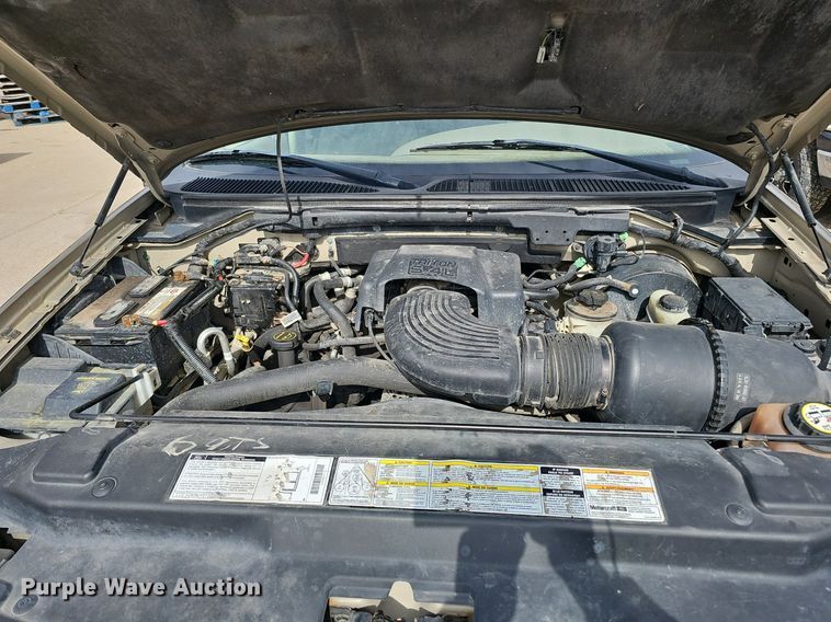 image for item DP0806 2002 Ford  Expedition XLT SUV