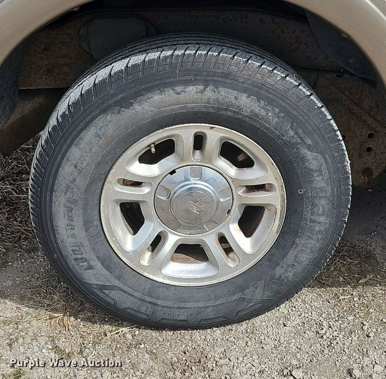 image for item DP0806 2002 Ford  Expedition XLT SUV