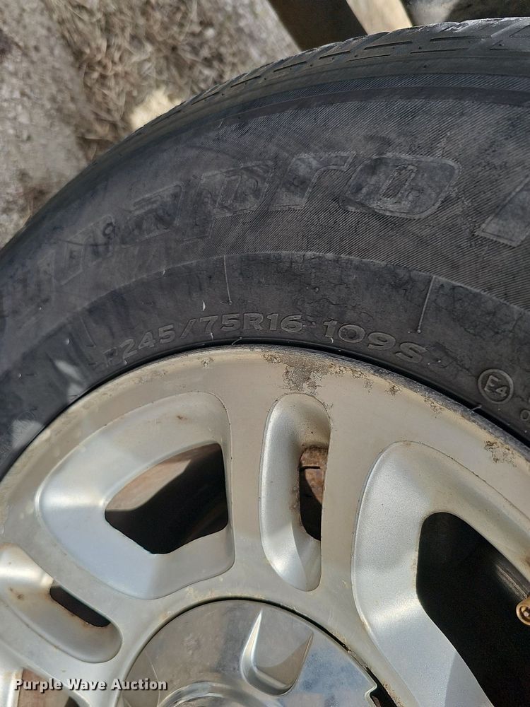 image for item DP0806 2002 Ford  Expedition XLT SUV