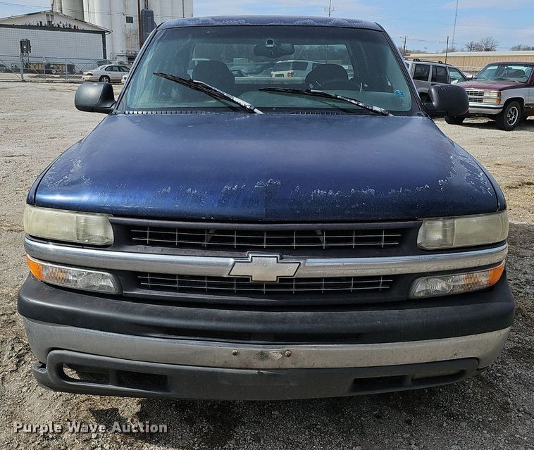 image for item DP0809 1999 Chevrolet Silverado LS Ext. Cab pickup truck