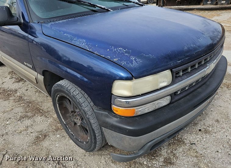 image for item DP0809 1999 Chevrolet Silverado LS Ext. Cab pickup truck