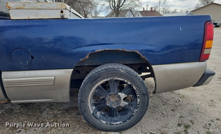 image for item DP0809 1999 Chevrolet Silverado LS Ext. Cab pickup truck