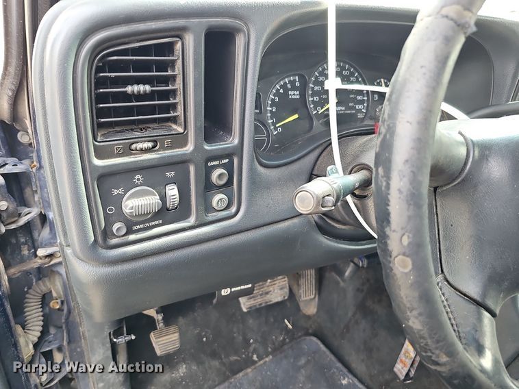 image for item DP0809 1999 Chevrolet Silverado LS Ext. Cab pickup truck