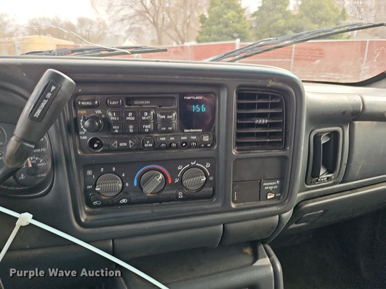 image for item DP0809 1999 Chevrolet Silverado LS Ext. Cab pickup truck