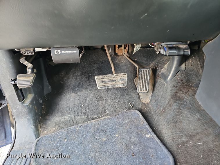 image for item DP0809 1999 Chevrolet Silverado LS Ext. Cab pickup truck