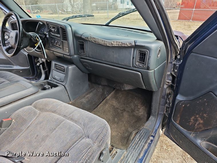 image for item DP0809 1999 Chevrolet Silverado LS Ext. Cab pickup truck