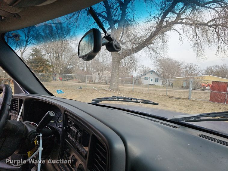 image for item DP0809 1999 Chevrolet Silverado LS Ext. Cab pickup truck