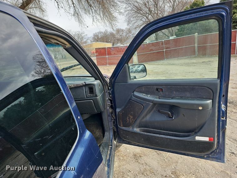 image for item DP0809 1999 Chevrolet Silverado LS Ext. Cab pickup truck