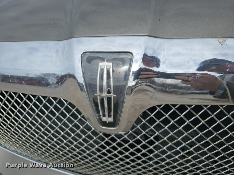 image for item DP0811 2004 Lincoln Navigator SUV