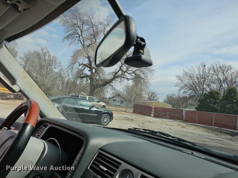 image for item DP0811 2004 Lincoln Navigator SUV