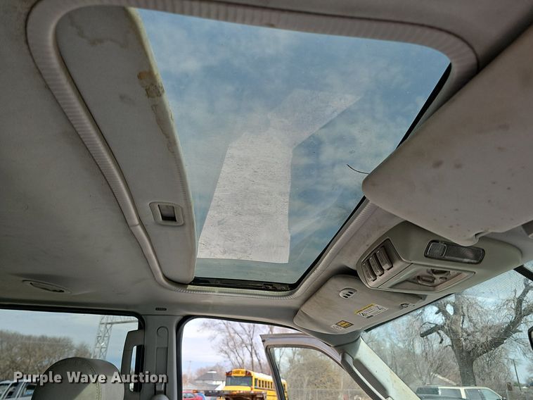 image for item DP0811 2004 Lincoln Navigator SUV