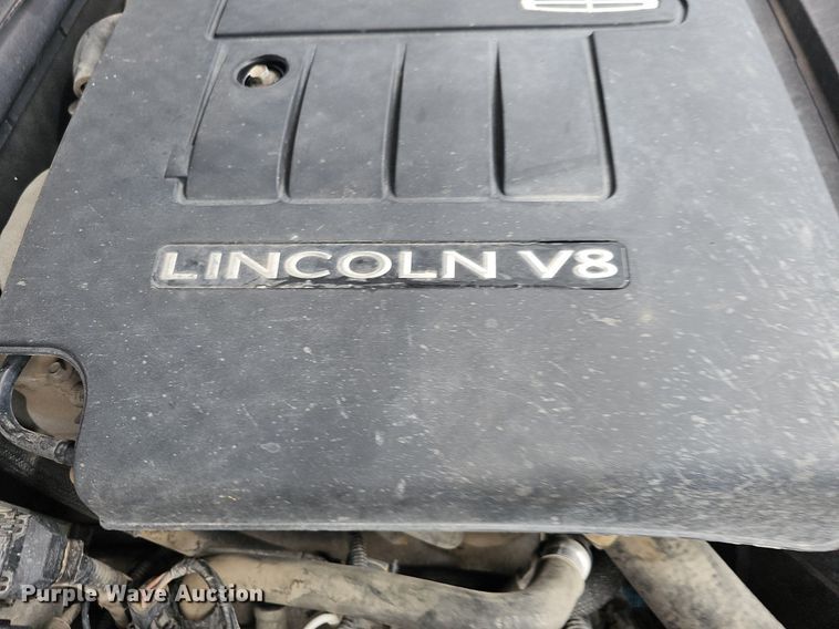 image for item DP0811 2004 Lincoln Navigator SUV