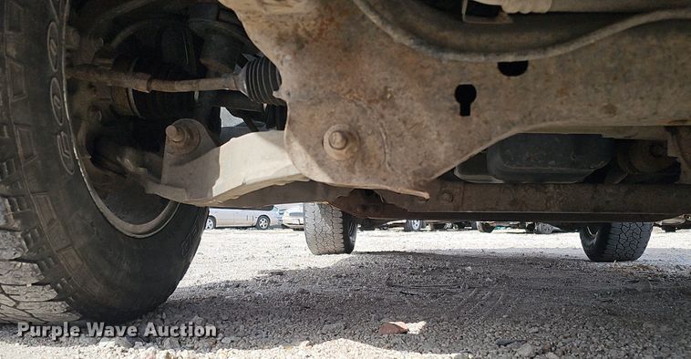 image for item DP0811 2004 Lincoln Navigator SUV