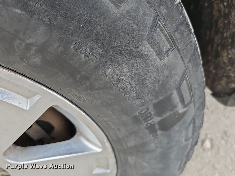 image for item DP0811 2004 Lincoln Navigator SUV