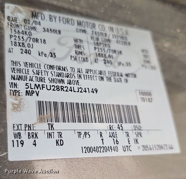 image for item DP0811 2004 Lincoln Navigator SUV