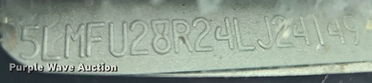 image for item DP0811 2004 Lincoln Navigator SUV