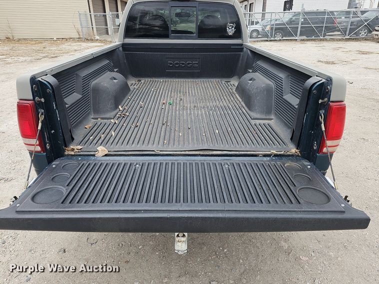 image for item DP0815 1997 Dodge Dakota SLT Club Cab pickup truck