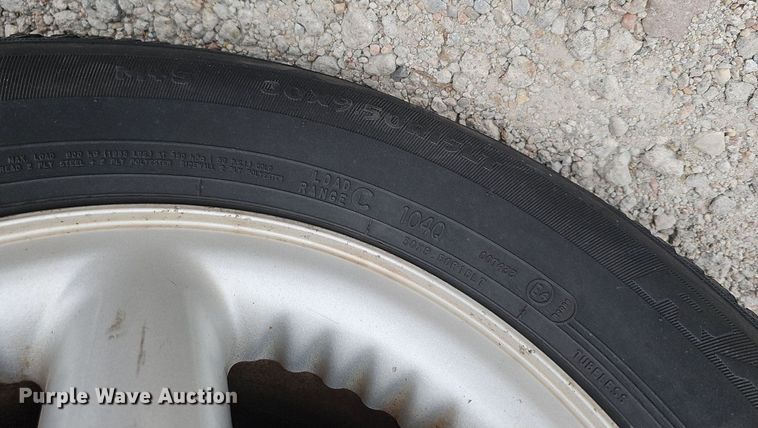 image for item DP0815 1997 Dodge Dakota SLT Club Cab pickup truck