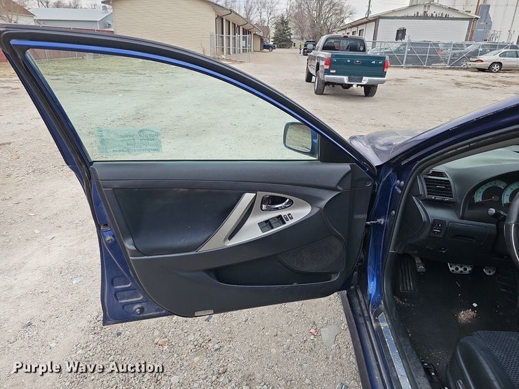 image for item DP0816 2010 Toyota Camry SE 