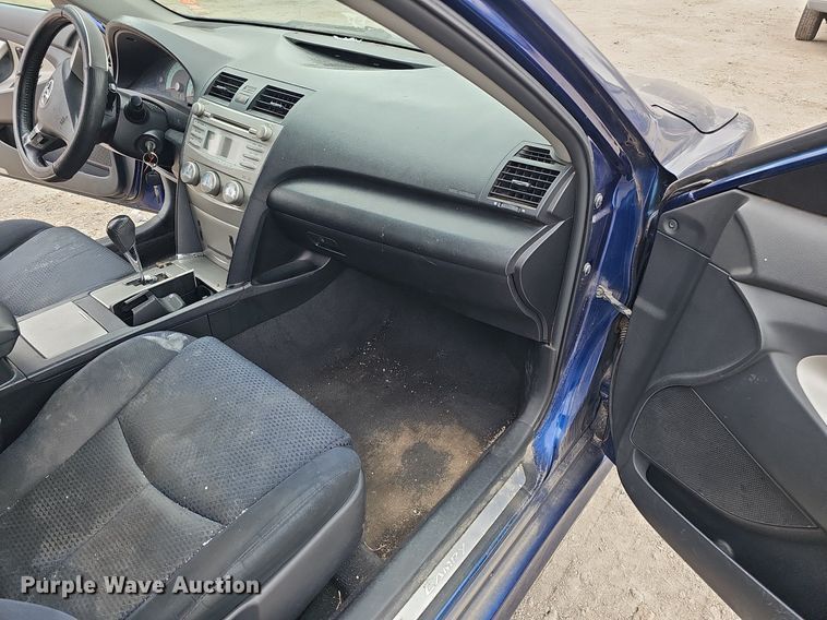 image for item DP0816 2010 Toyota Camry SE 