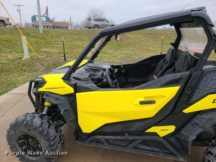 image for item DP1294 2019 Can-Am Maverick sport utility vehicle