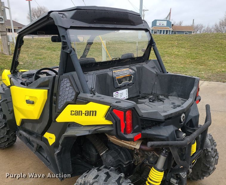 image for item DP1294 2019 Can-Am Maverick sport utility vehicle
