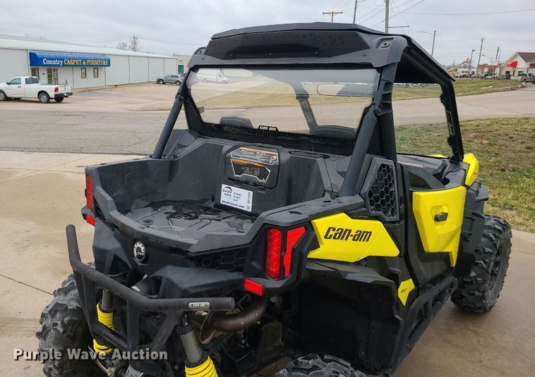 image for item DP1294 2019 Can-Am Maverick sport utility vehicle