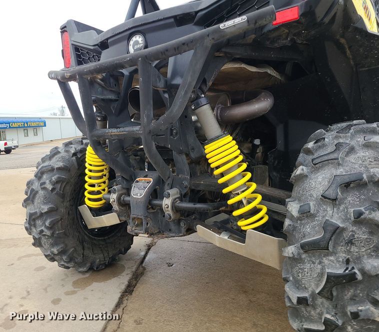 image for item DP1294 2019 Can-Am Maverick sport utility vehicle