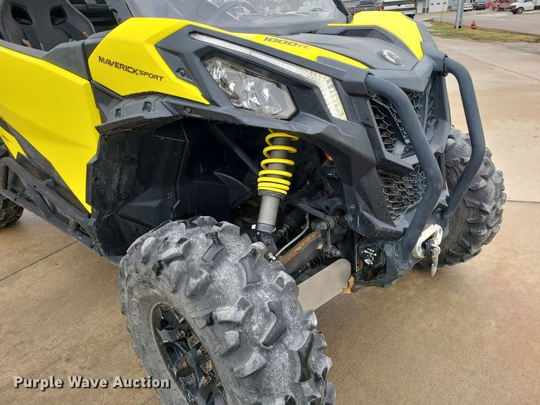 image for item DP1294 2019 Can-Am Maverick sport utility vehicle